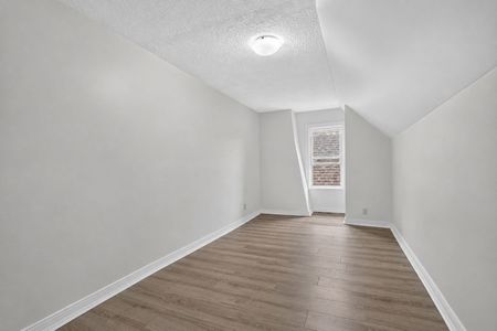 For Lease - 4 Eccles Street Unit# 5, West Centre Town, Ontario - Photo 4