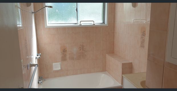 A Warm House waiting for you to call Home - Photo 1