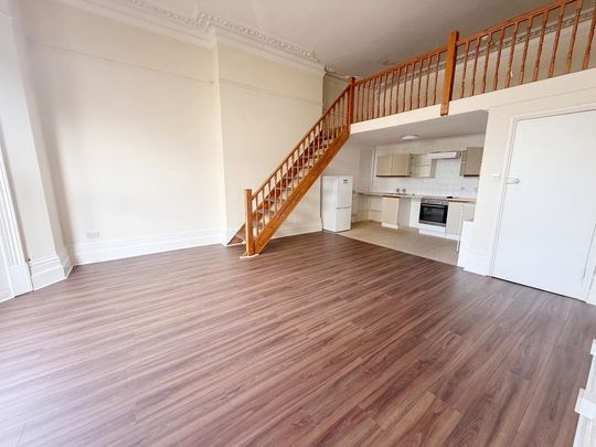 Studio to rent - Photo 1