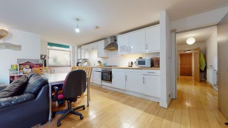 2 bedroom ground floor flat to rent - Photo 4