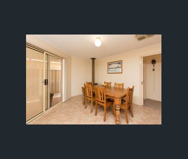 Immaculate Town house - Photo 2