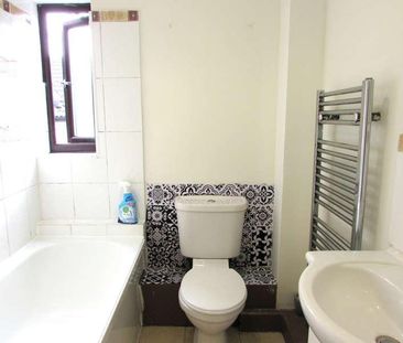 Daniel House, Rickmansworth Road, Pinner, Middlesex, HA5 - Photo 3