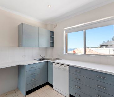 Absolute Ocean Front Apartment - Photo 6