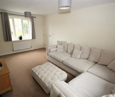 3 bedroom semi-detached house to rent - Photo 2