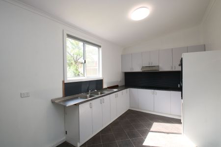 336 Thomas Street - Photo 3