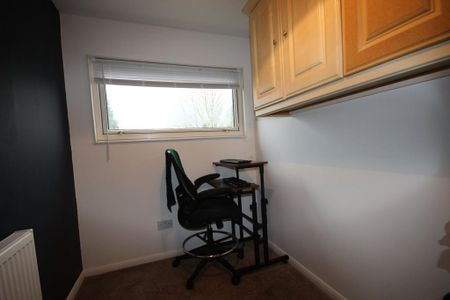 3 bedroom maisonette to rent - Photo 3