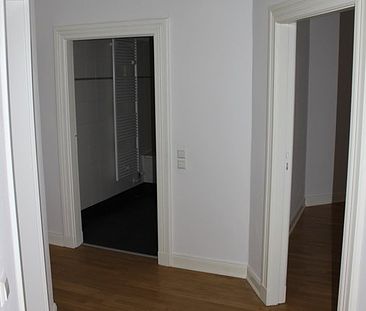 Attraktive 3 Zimmer-Wohnung mit Parkett in der Schelfstadt zu mieten! - Foto 3