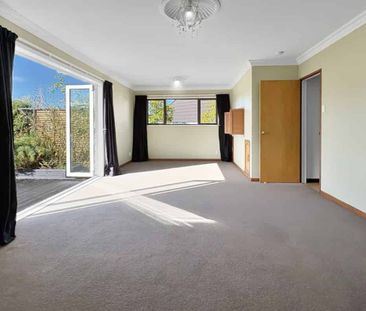 DURIE HILL - 4 BEDROOMS - Photo 2