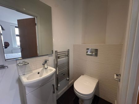 Cyprian house, Monthermer road, Monthermer Road - Photo 4