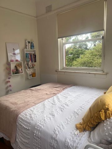 Queens Park - Photo 2