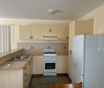 FURNISHED 3 bedroom home - NO PETS ALLOWED - Photo 6