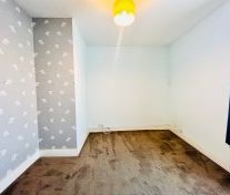 2 bed Mid Terraced House for Rent - Photo 2