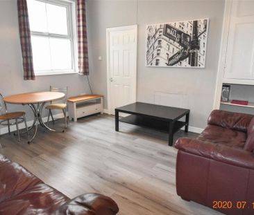 5 bedroom house to rent - Photo 2