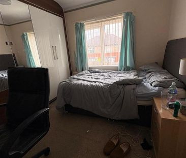 4 bedroom private hall to rent - Photo 2