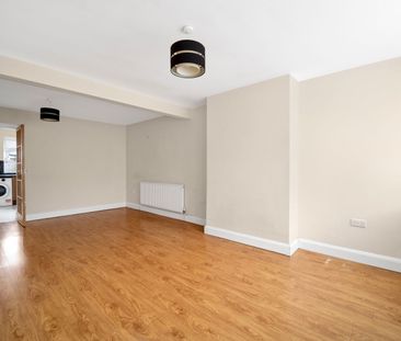 Waverley Close, Hayes, UB3 4AJ - Photo 1