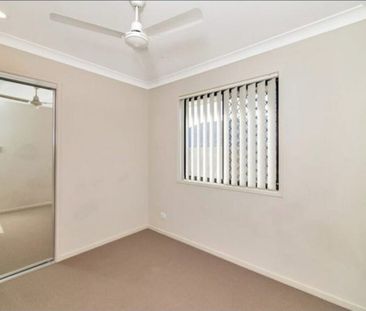 Raceview - Photo 1