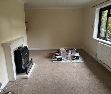 2 bedroom semi-detached bungalow to rent - Photo 1