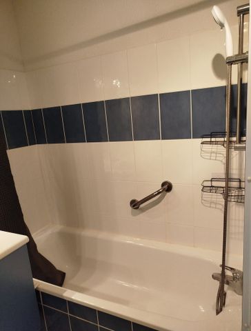 Location Appartement 3 pièces 69m² BAGNERES DE BIGORRE 65200 - Photo 5
