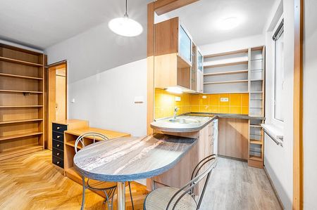 Pronájem bytu 1+kk 34 m² - Фото 2