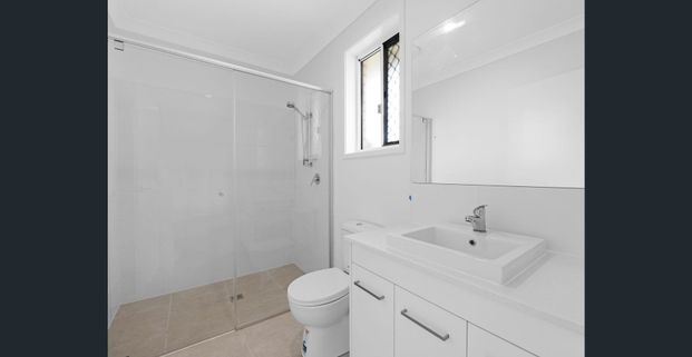 Brand New 4 Bedroom Home in Wondunna for $700 Per week - Photo 1