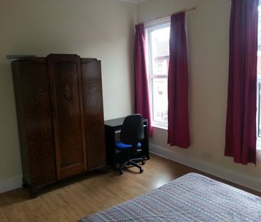 four-bed house - Photo 4