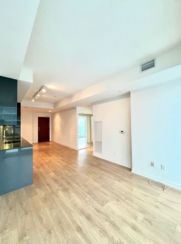 For Lease - 115 Mcmahon Drive Unit# 3701, Toronto, Ontario - Photo 3