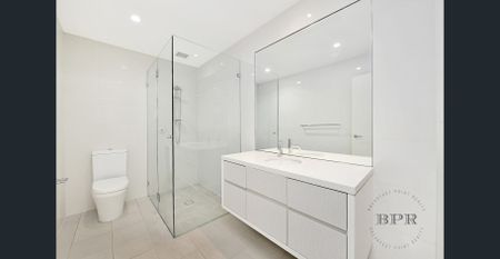 Sought-after North facing courtyard apartment. - Photo 4