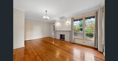 Ideally Located, Spacious Family Home - Photo 3