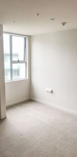 1-2 Bedroom Apartment - Photo 2