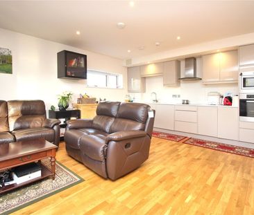 Guildford Road, Woking, Surrey, GU22 - Photo 2