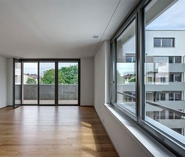 Your new home – modern and not far from Stettbach train station - Photo 1