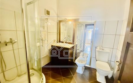 Sibiu Apartament Ultracentral Piata Mare 3 camere 165 mp - Fotografie 3