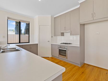 Spacious Family Home - Photo 3