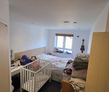 2 bedroom flat to rent - Photo 6