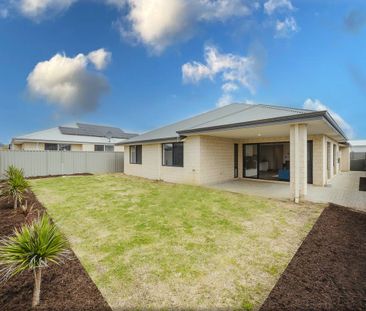 Large 5 bedroom home - Photo 3