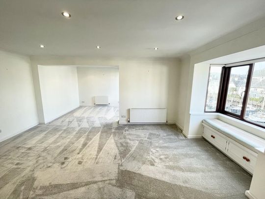 2 bedroom penthouse to rent - Photo 1