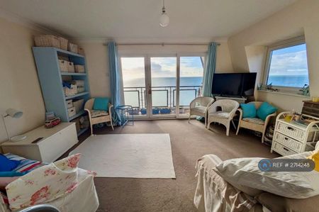 2 bedroom flat to rent - Photo 2