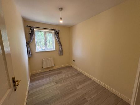 2 bedroom maisonette to rent - Photo 2