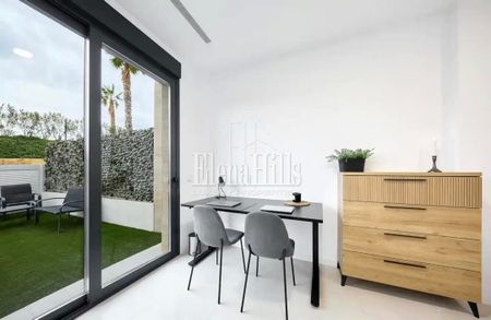 Furnished ground floor duplex apartment with 2 independent entrances in Finestrat, Alicante, Costa Blanca - Photo 4