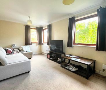 2 bedroom end of terrace house to rent - Photo 1