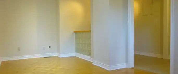 Clean and bright 2-bedroom apt unit (downtown Toronto) | 127 Lippincott Street, Toronto - Photo 1