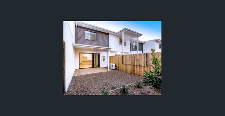 Three bedroom Townhouse in Richland - Photo 4