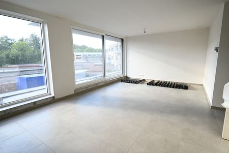 RUIM & SUBLIEM appartement met AUTOSTAANPLAATS nabij centrum Sint-Kruis - Photo 2