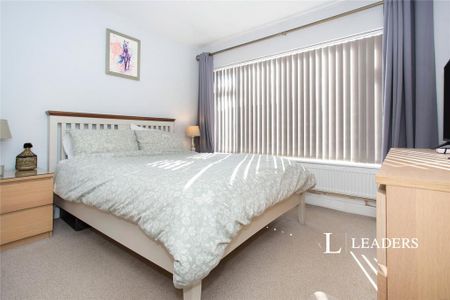 2 bedroom bungalow to rent - Photo 3