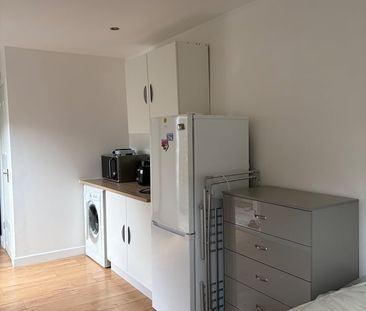 Studio Flat, Balmoral Road, HA2 - Photo 6