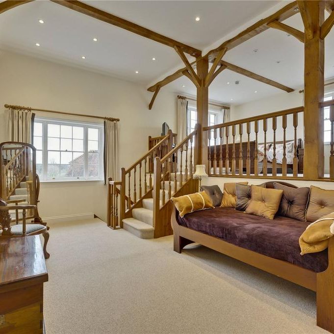 6 bedroom detached house to rent - Photo 1
