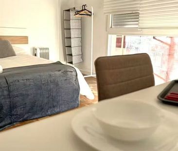 Avenida de Fuenlabrada, Leganés, Community of Madrid 28912 - Photo 4