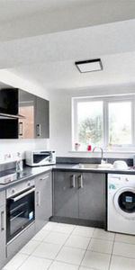 1 bedroom in a house share to rent - Photo 4