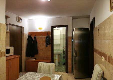Garsoniera spatioasa si modern renovata, in zona linistita - Photo 3