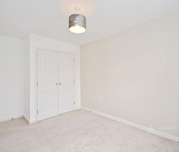 2 bedroom coach house to rent - Photo 4